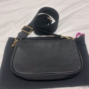 HCC X DUYP - MEDIUM POCHETTE - BLACK GRAINED LEATHER